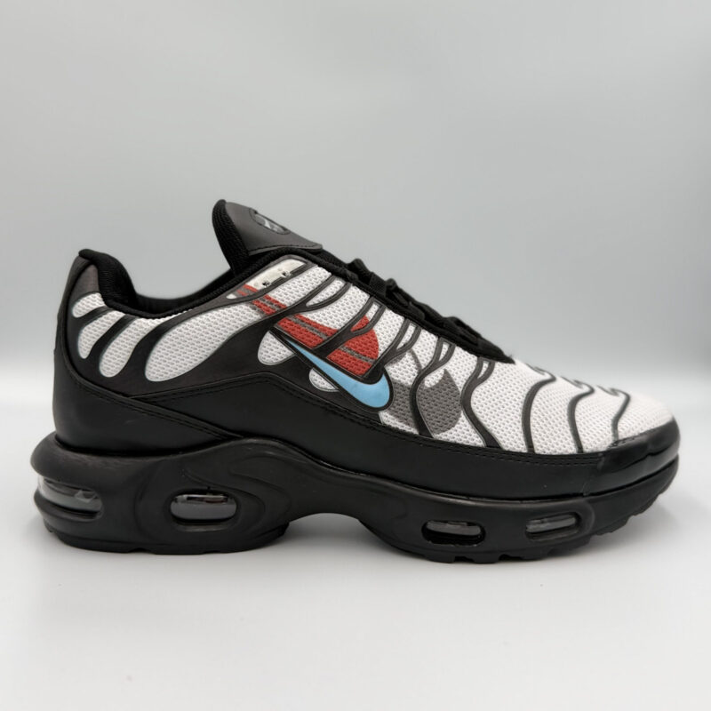 Nike Air Max Plus - Динамичен контраст (Бяло/Черно)