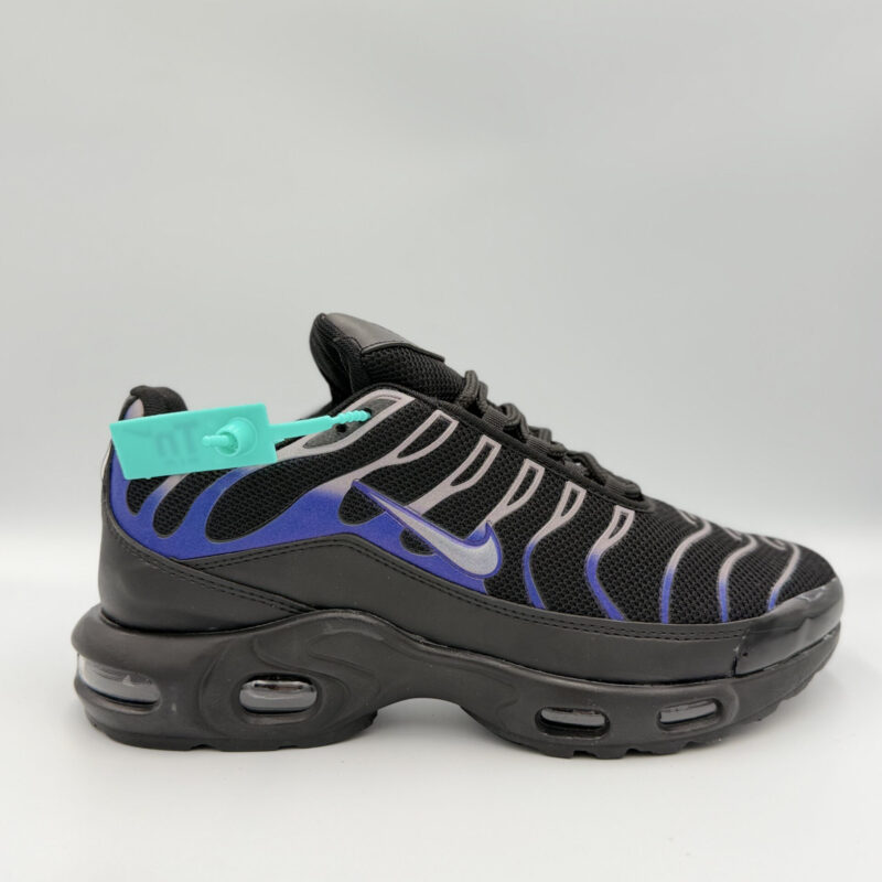Nike Air Max Plus - Динамичен контраст (Синьо/Черно)