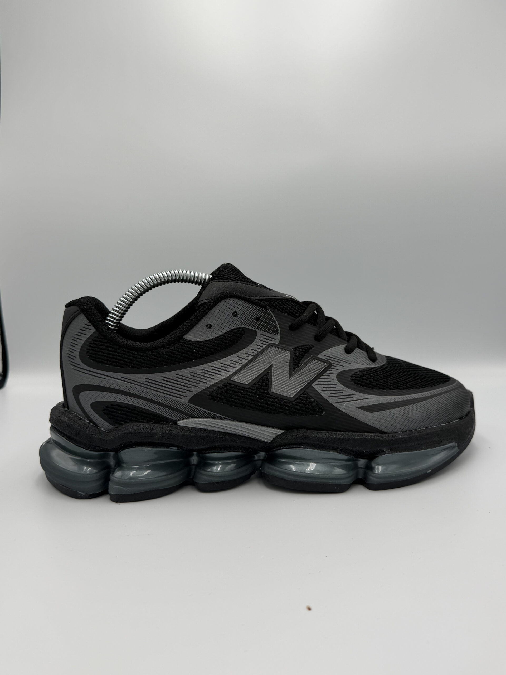 New Balance 2002R черно-сив модел – спортен стил и комфорт