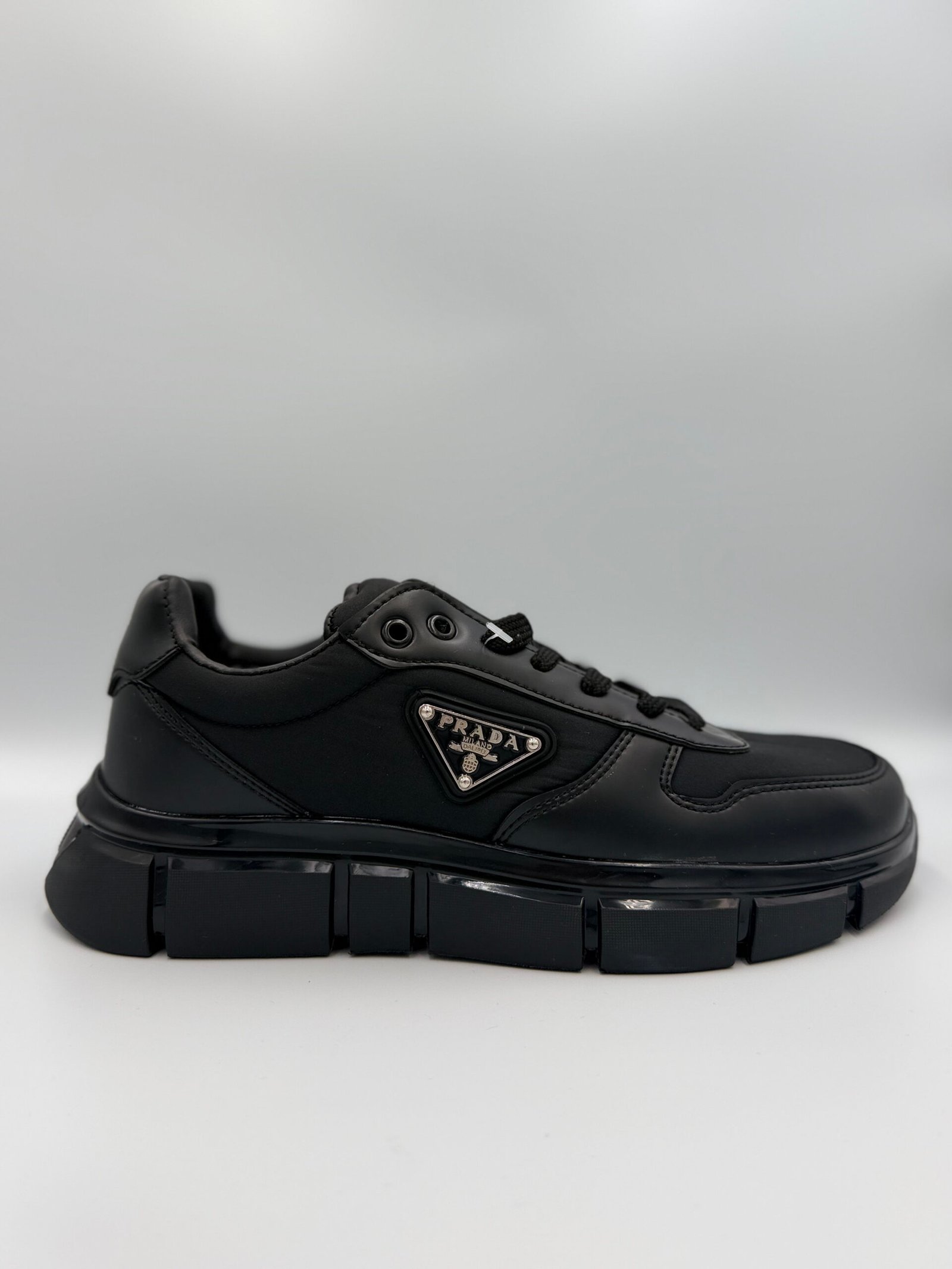 IMG_1134-2-scaled-1.jpg Prada Milano - луксозен дизайн и италиански стил - Image 1