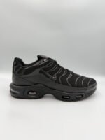 Nike Air Max Plus - Иконата на стила и комфорта - Черно