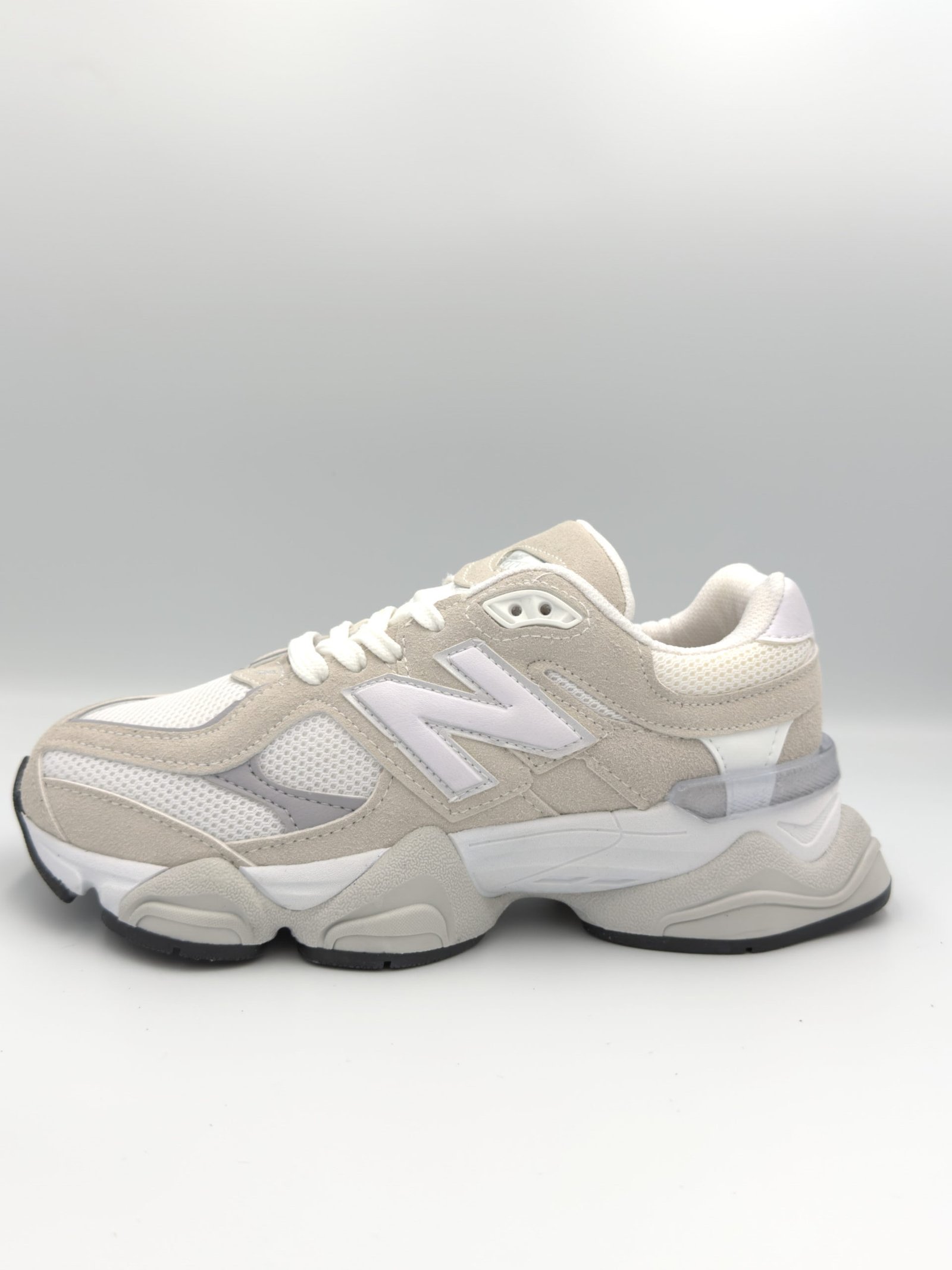 IMG_1231-scaled-e1776806306802.jpg New Balance 9060 - Бяло и бежево - Image 1