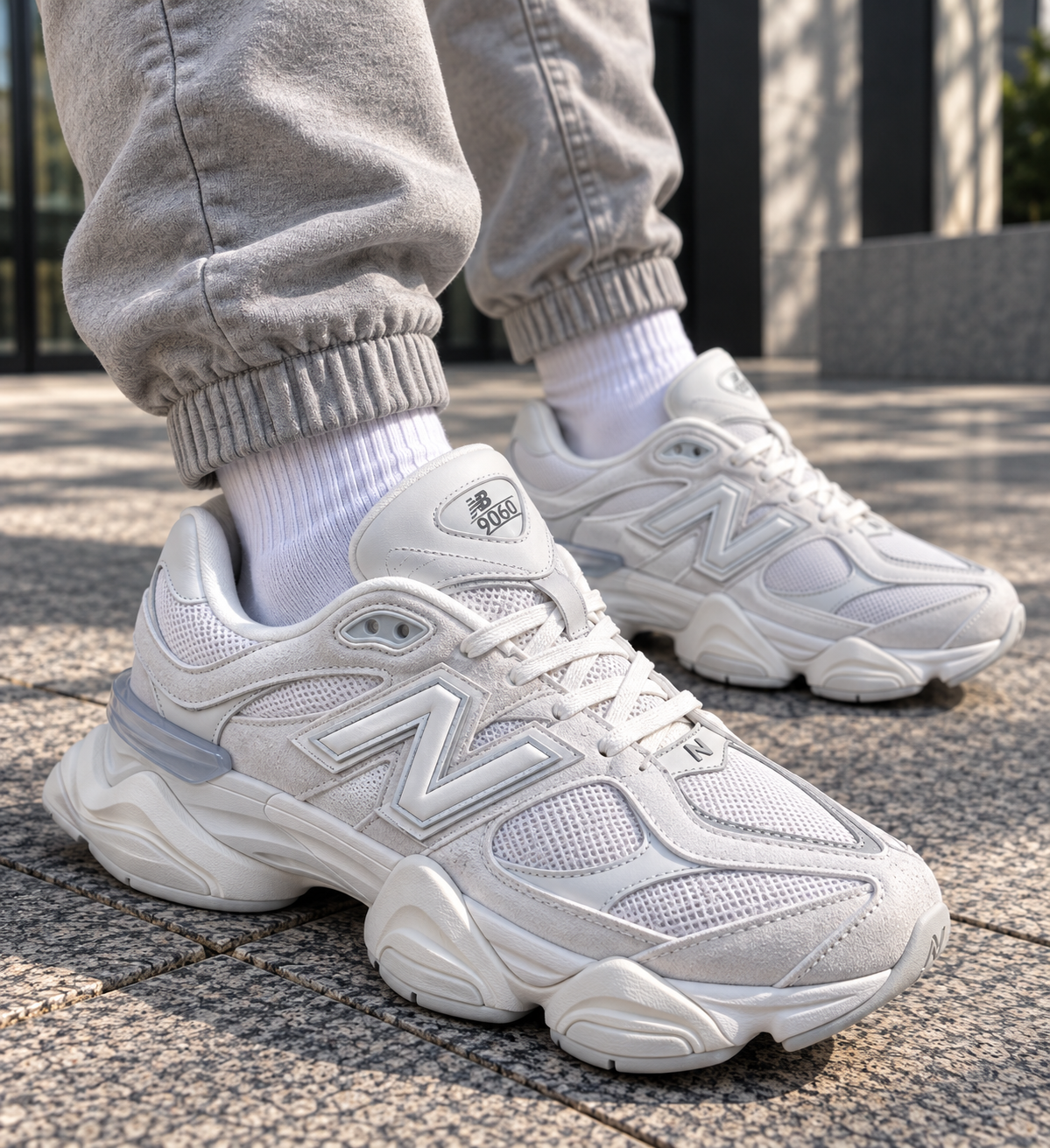 50890f3a-5115-4d52-b82f-b1804d193fd4 Маратонки New Balance 9060 – бели - Image 1