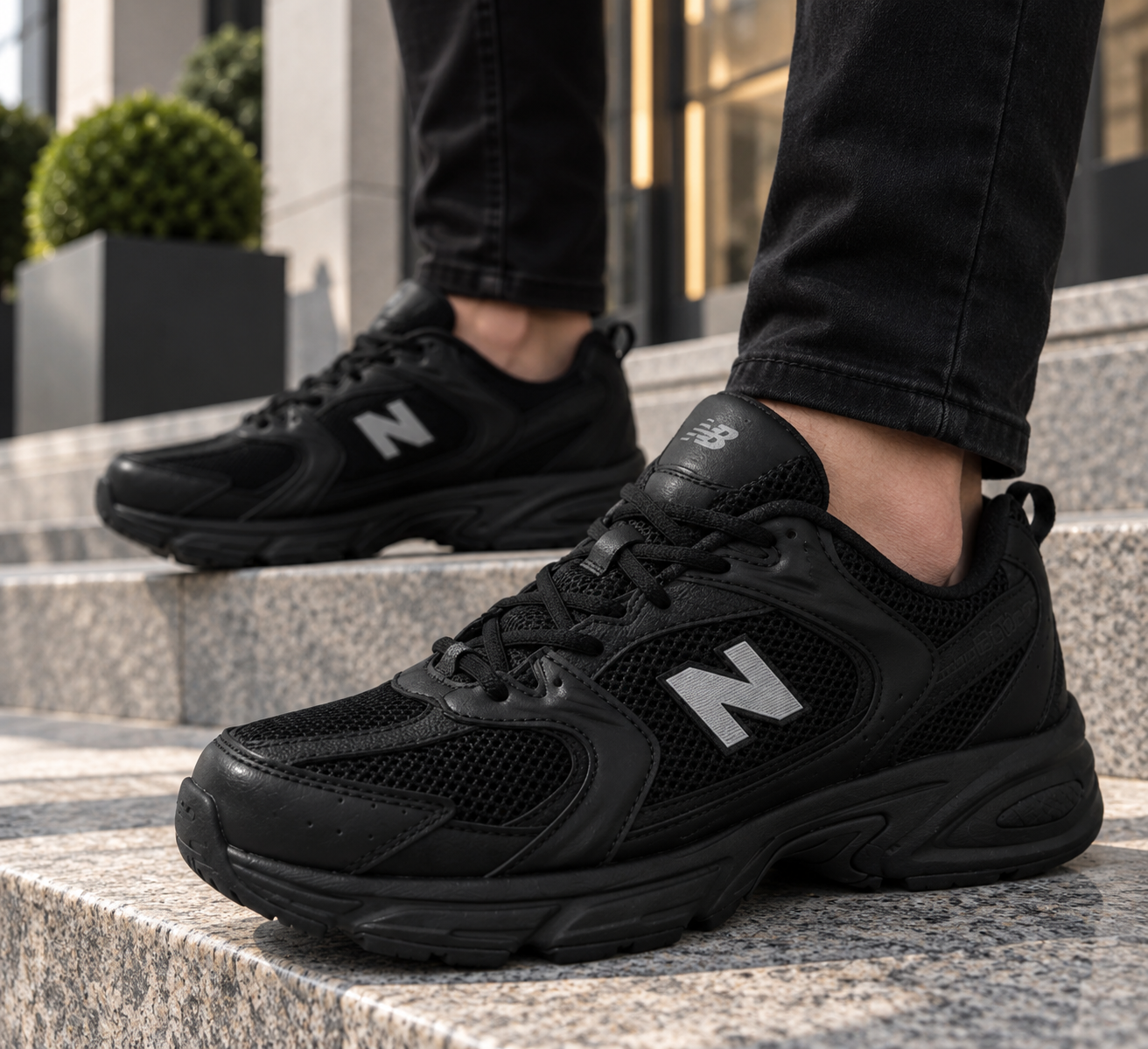 57b34a47-bea5-492b-a553-f49742a43bcc Мъжки маратонки New Balance 530 – изцяло черни - Image 1