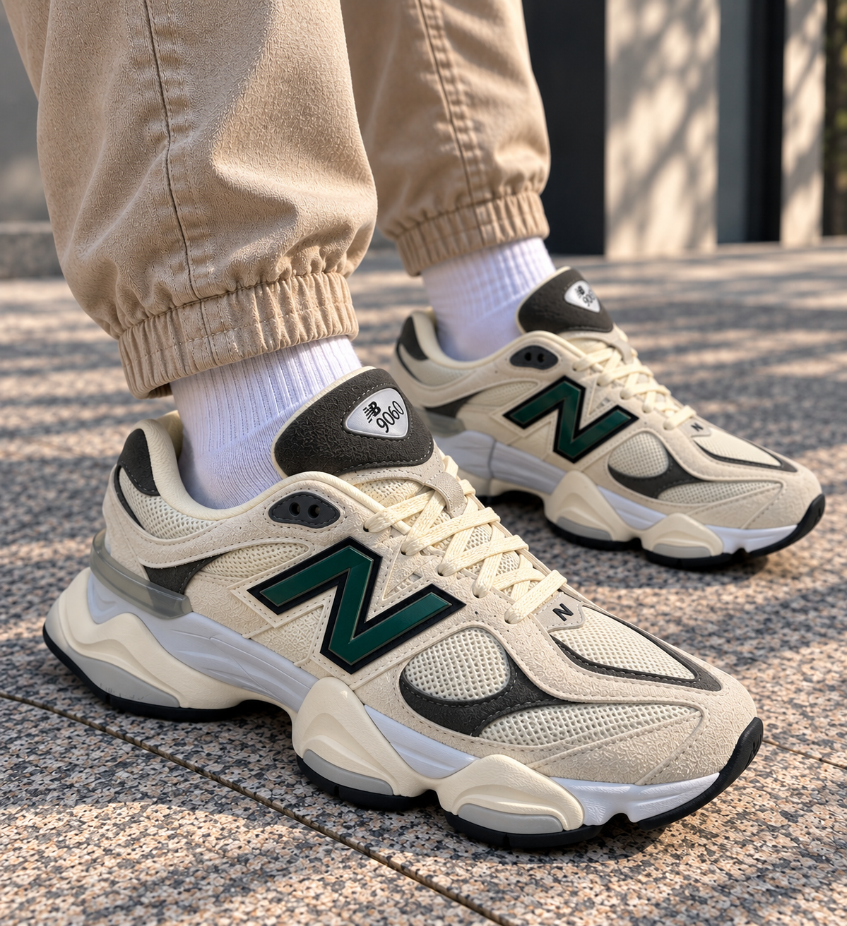 d08a7825-0906-4e88-97c7-173c1b6f6da1 Дамски маратонки New Balance 9060 в кремав цвят със зелено лого - Image 1